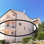 Lovely Branko With Balcony And Parking * ראבץ