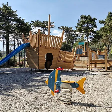 Appartamento Lovely Branko With Balcony And Parking Rabac