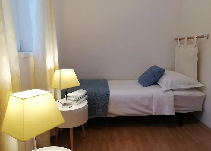 Lovely Branko With Balcony And Parking *
