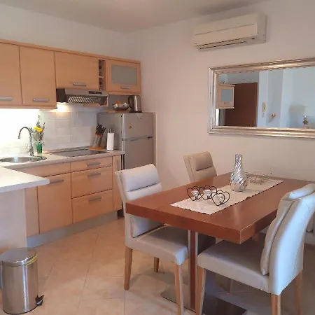 Lovely Branko With Balcony And Parking