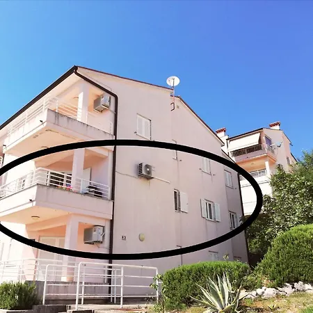 Lovely Branko With Balcony And Parking * Rabac