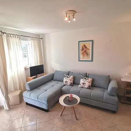 Lovely Branko With Balcony And Parking Apartment Rabac
