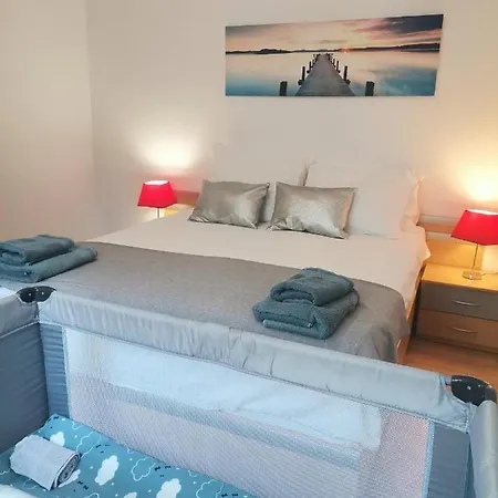 Lovely Branko With Balcony And Parking *