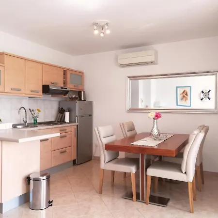 Lovely Branko With Balcony And Parking