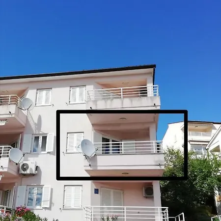 Apartment Lovely Branko With Balcony And Parking